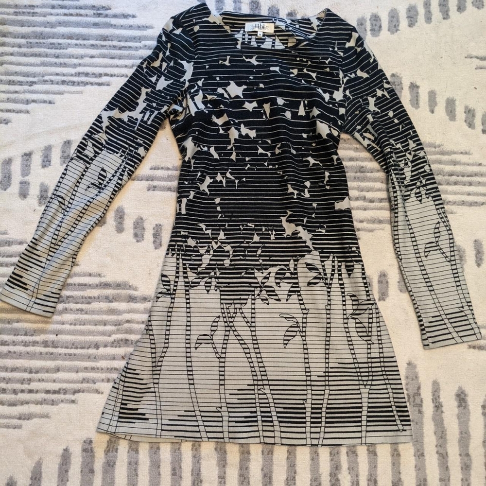 Black and tan classic graphic Tibi dress - great for casual office Size Medium M
